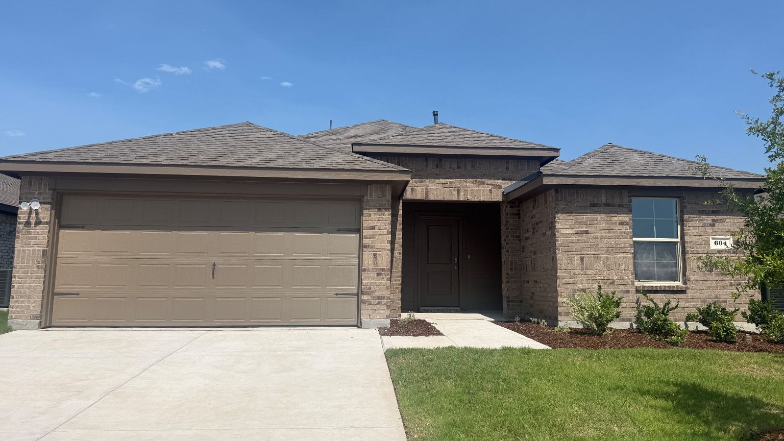 Exterior:Elevation Image 0.