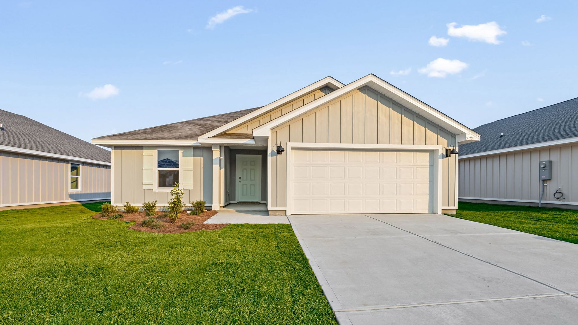 Exterior:Elevation Image 0.