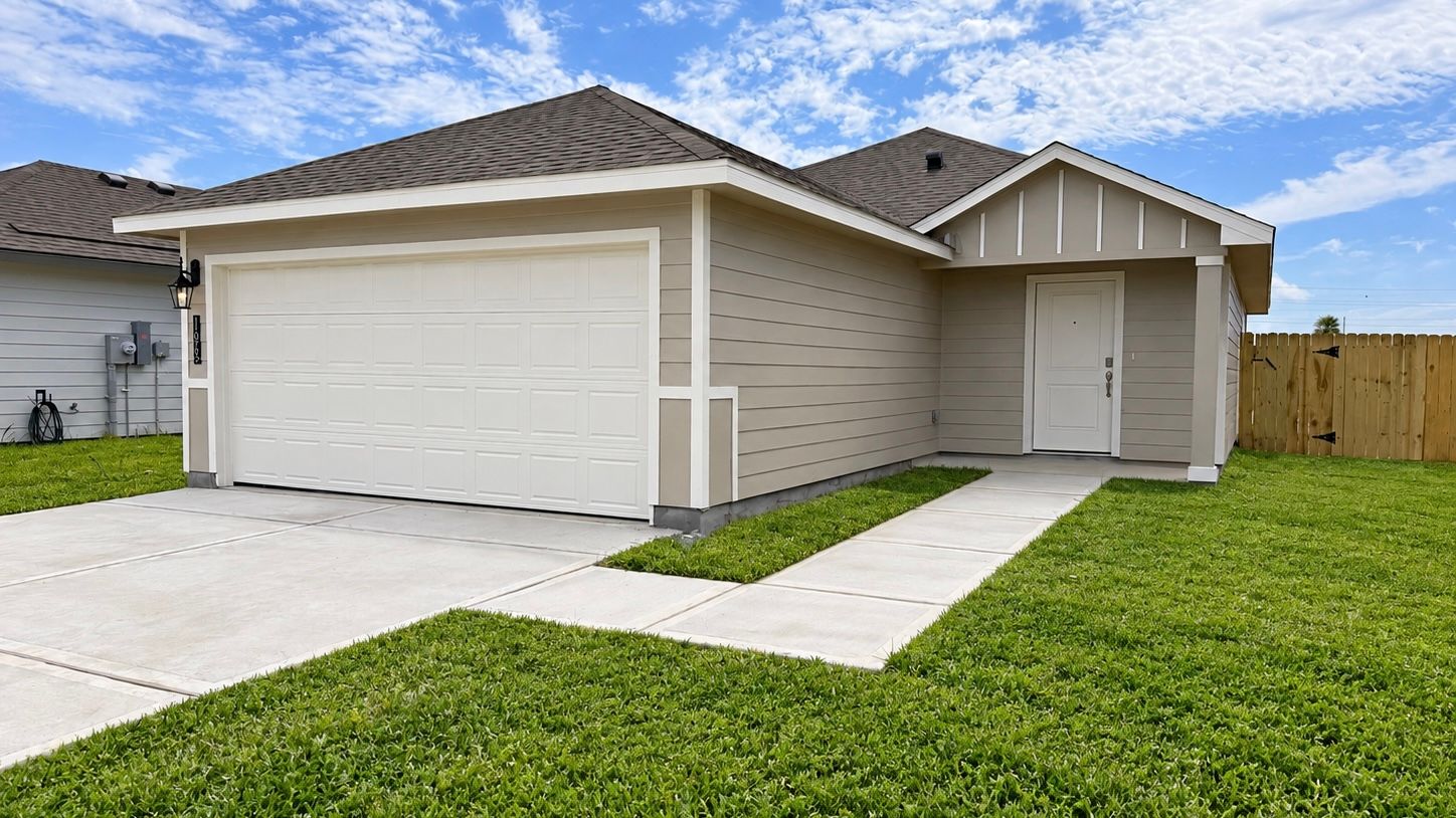 Exterior:Elevation Image 0.