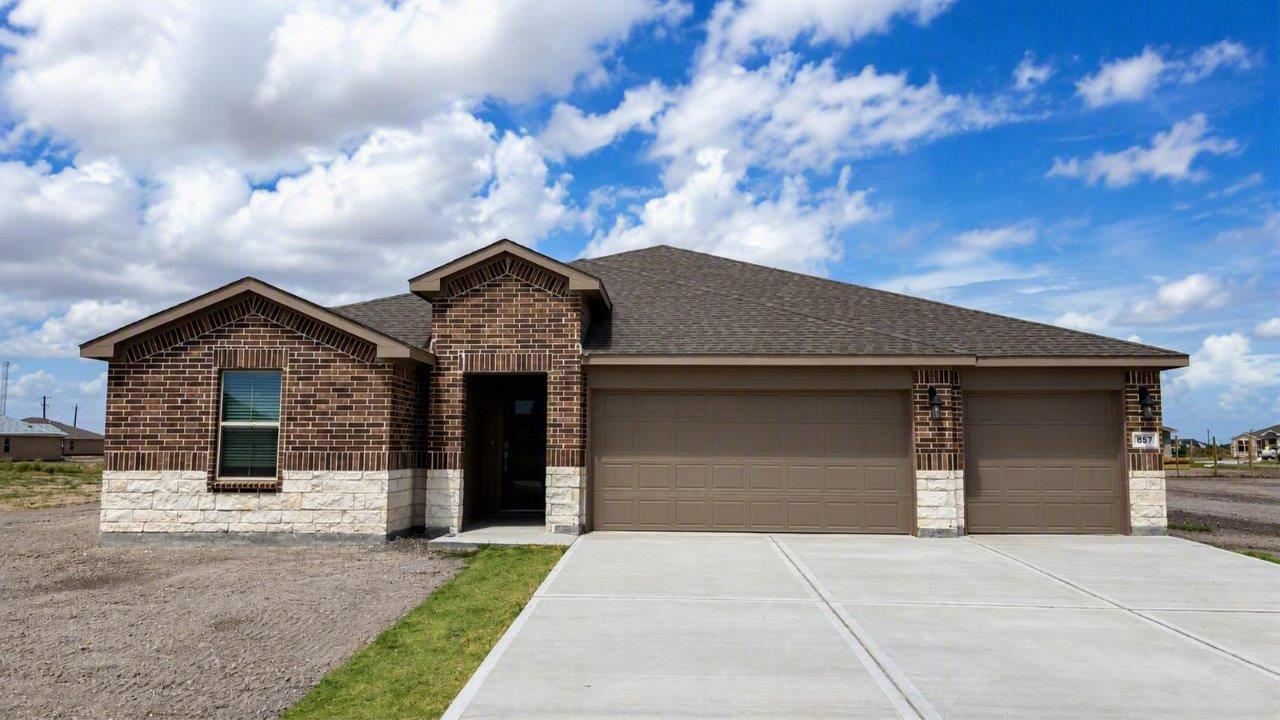 Exterior:Elevation Image 0.