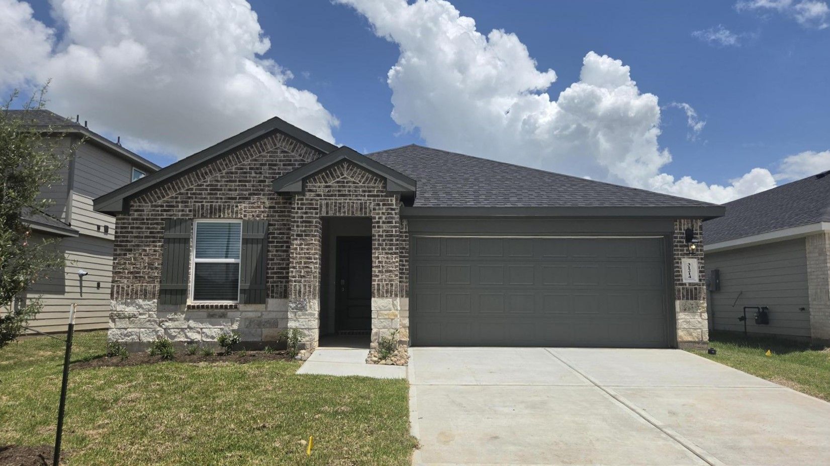 Exterior:Elevation Image 0.