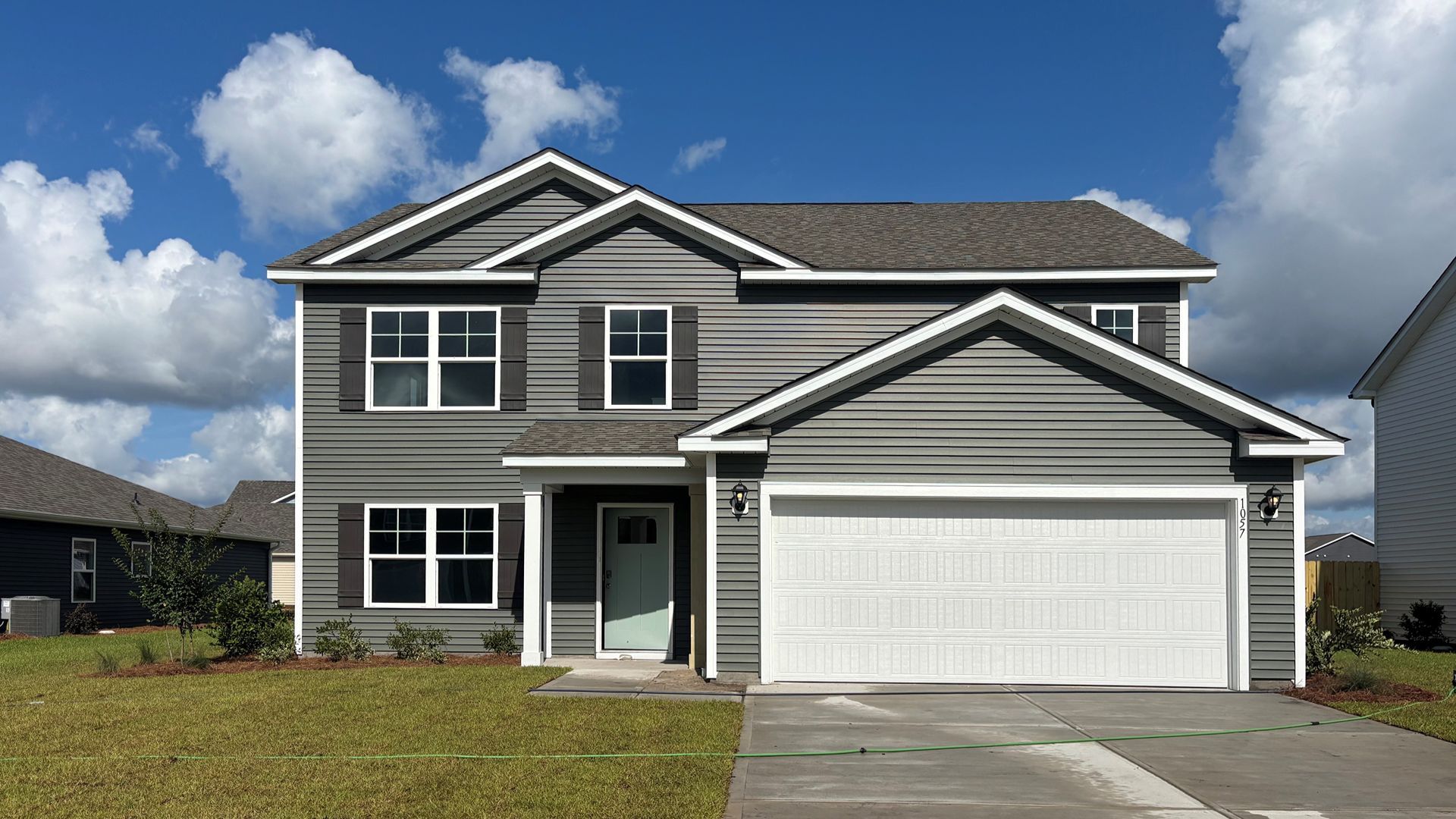 Exterior:Elevation Image 0.