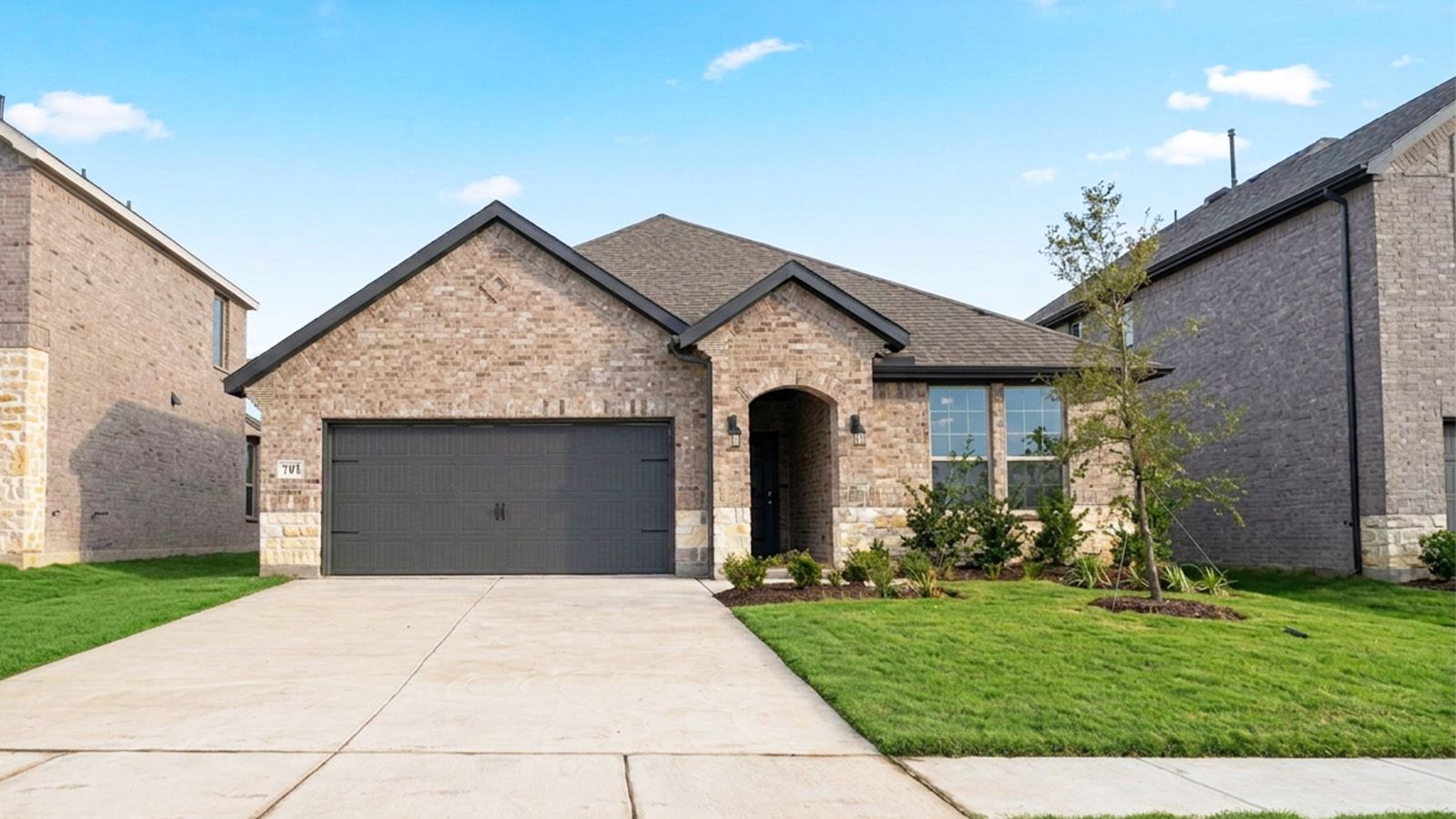 Exterior:Elevation Image 0.