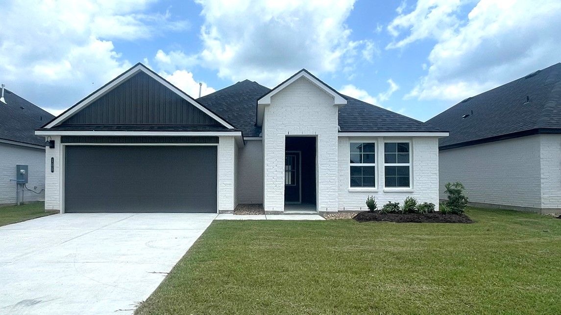 Exterior:Elevation Image 0.