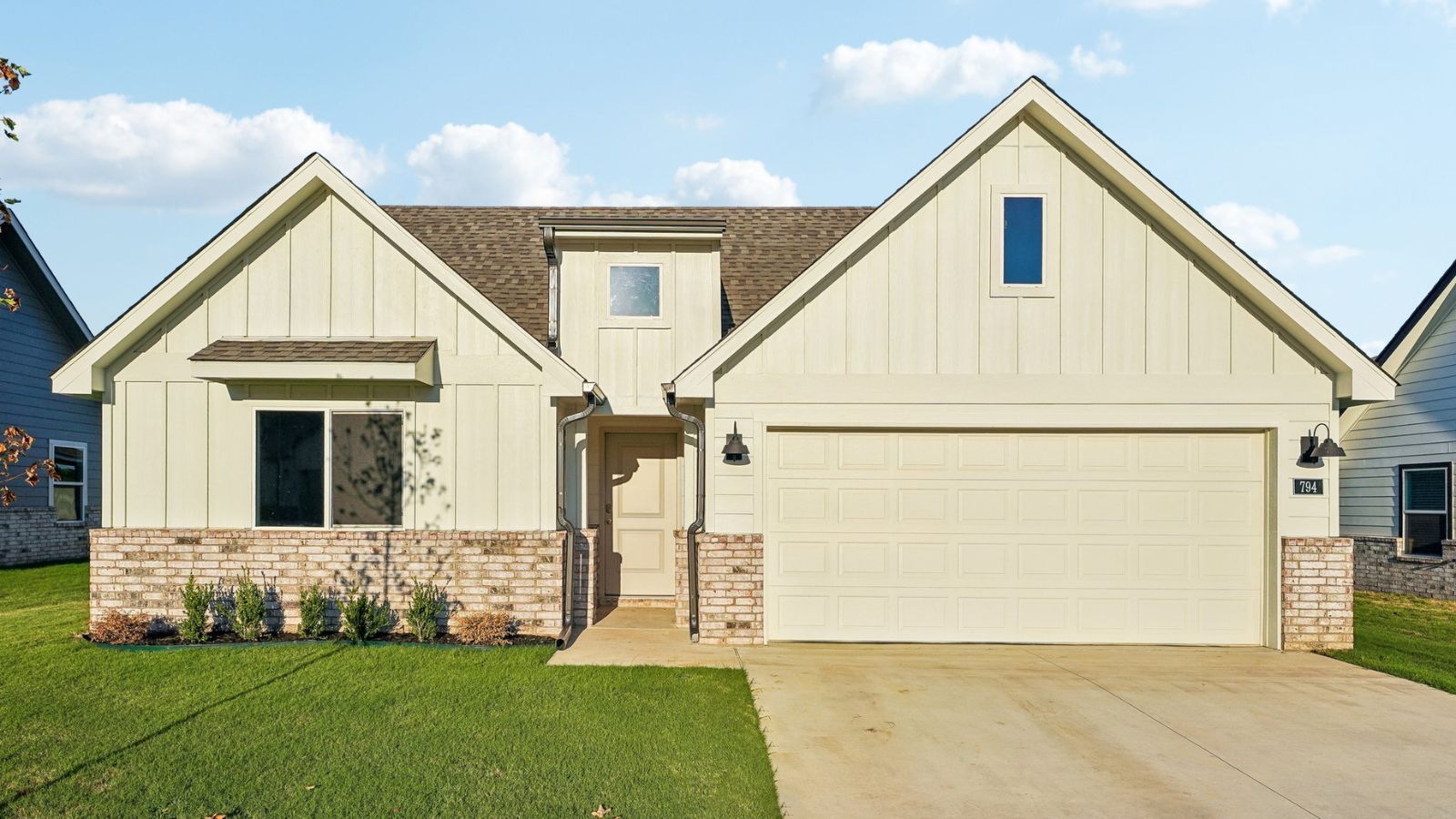 Exterior:Elevation Image 0.