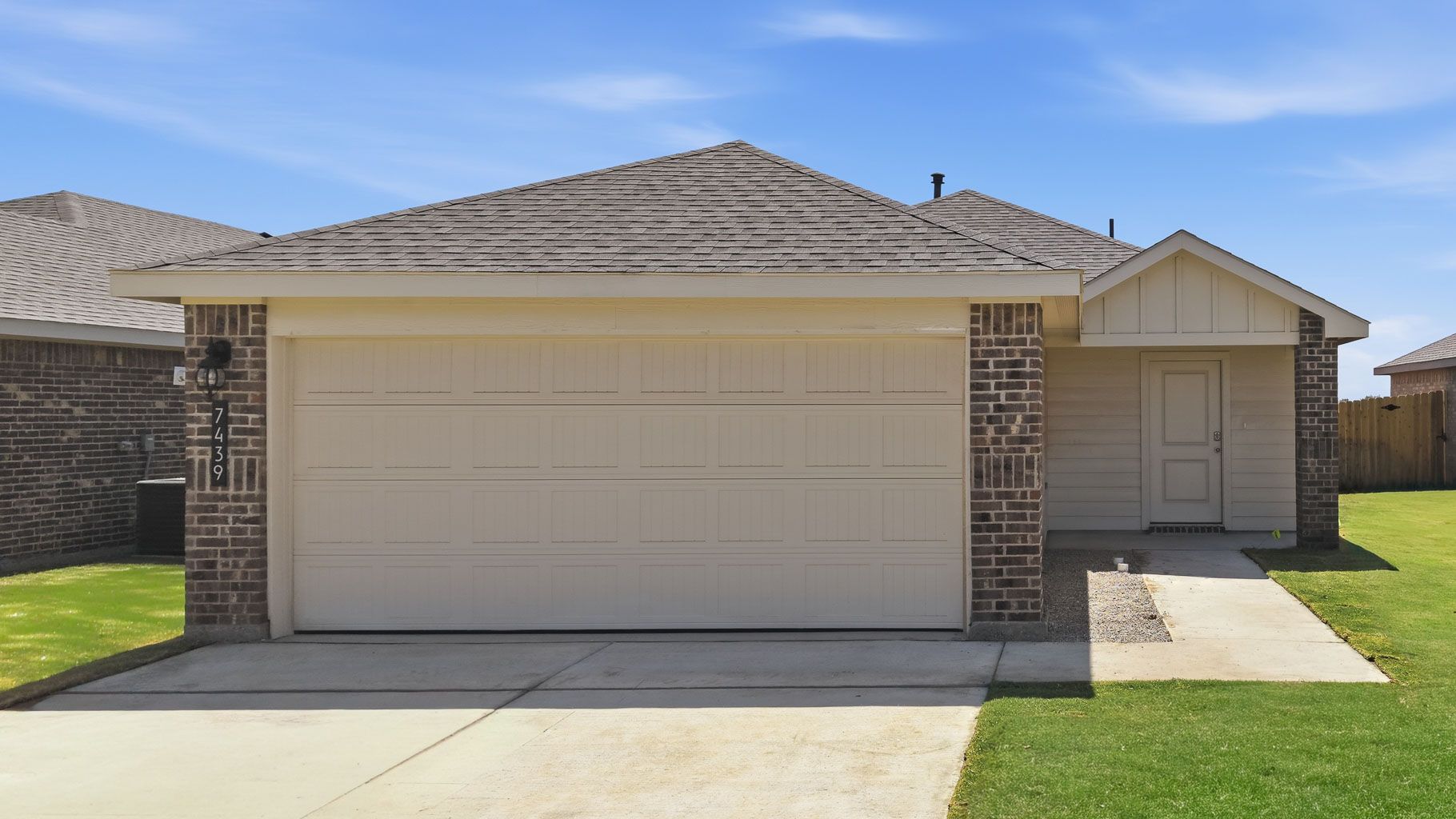 Exterior:Elevation Image 0.
