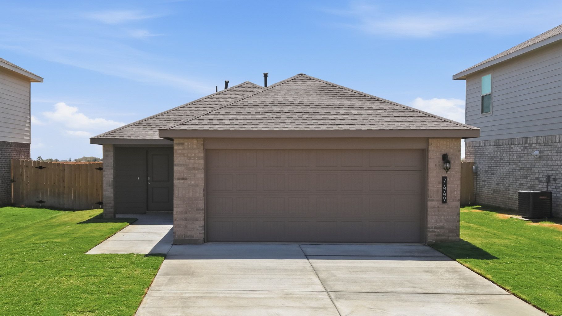 Exterior:Elevation Image 0.