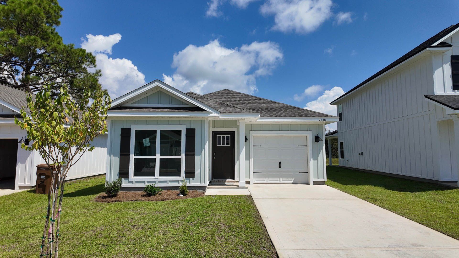 Exterior:Elevation Image 0.