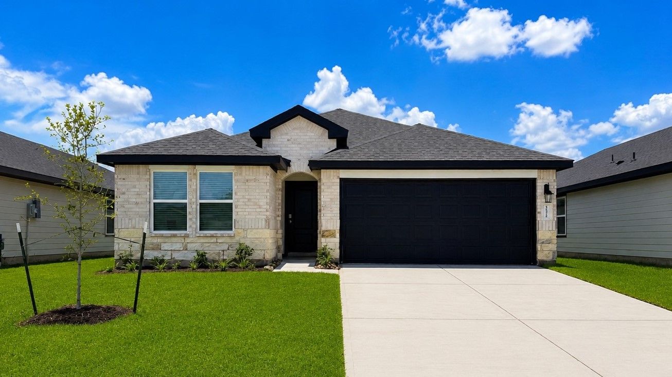 Exterior:Elevation Image 0.