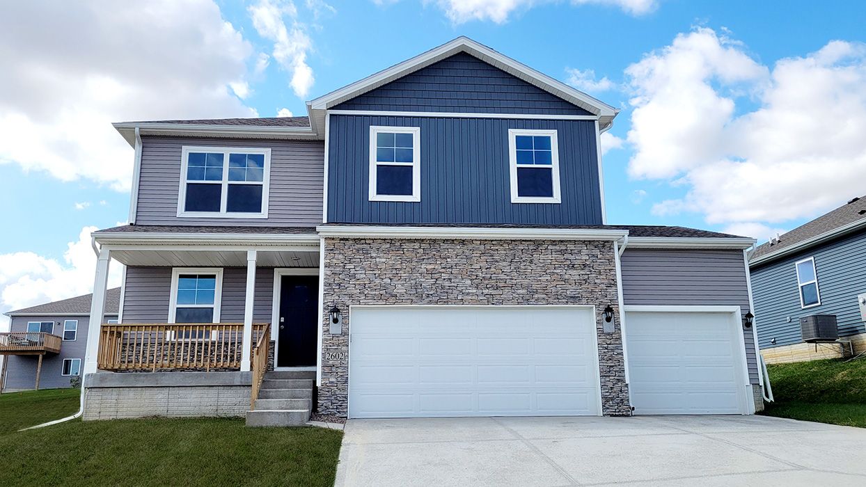 Exterior:Elevation Image 0.