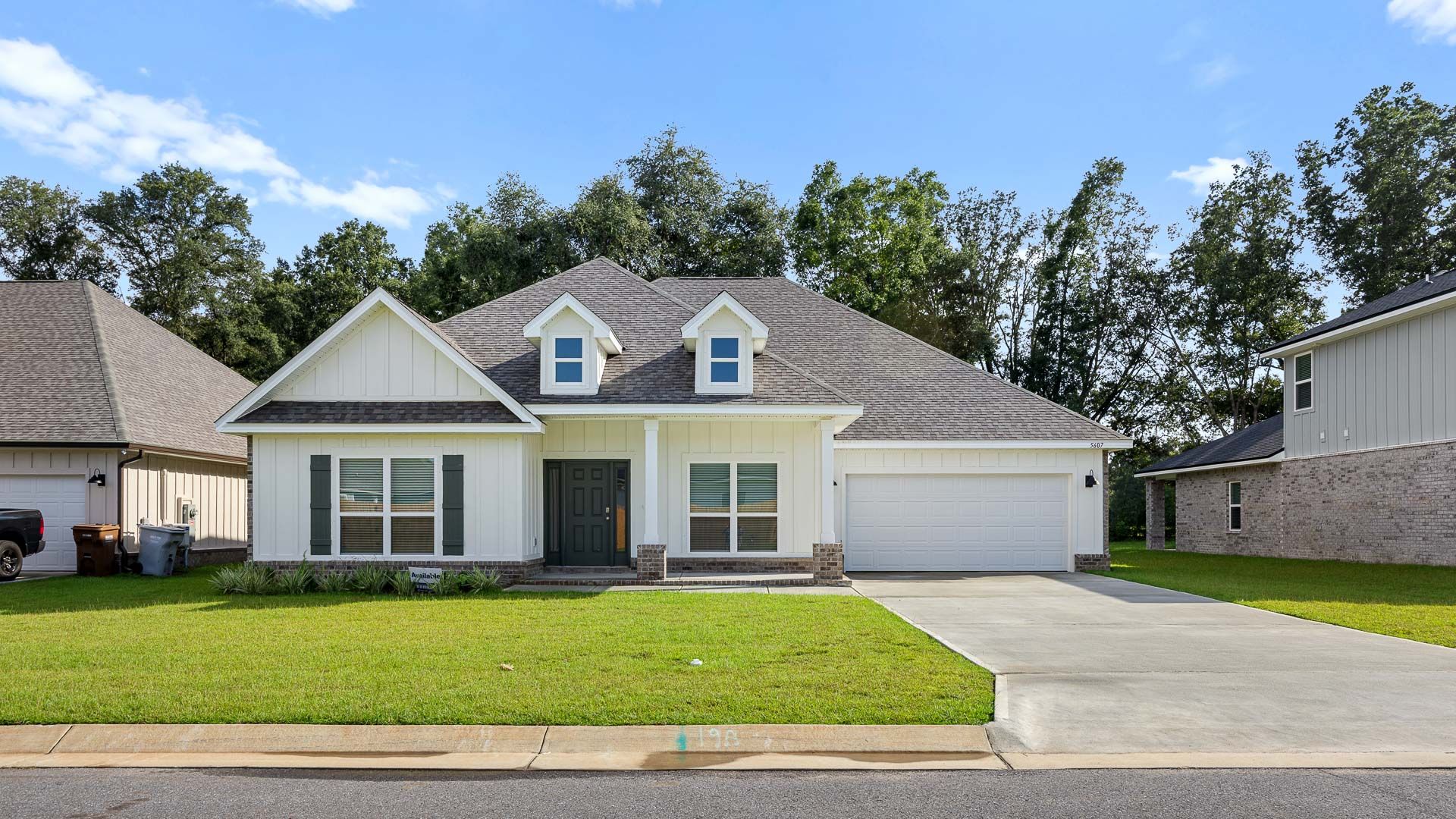 Exterior:Elevation Image 0.
