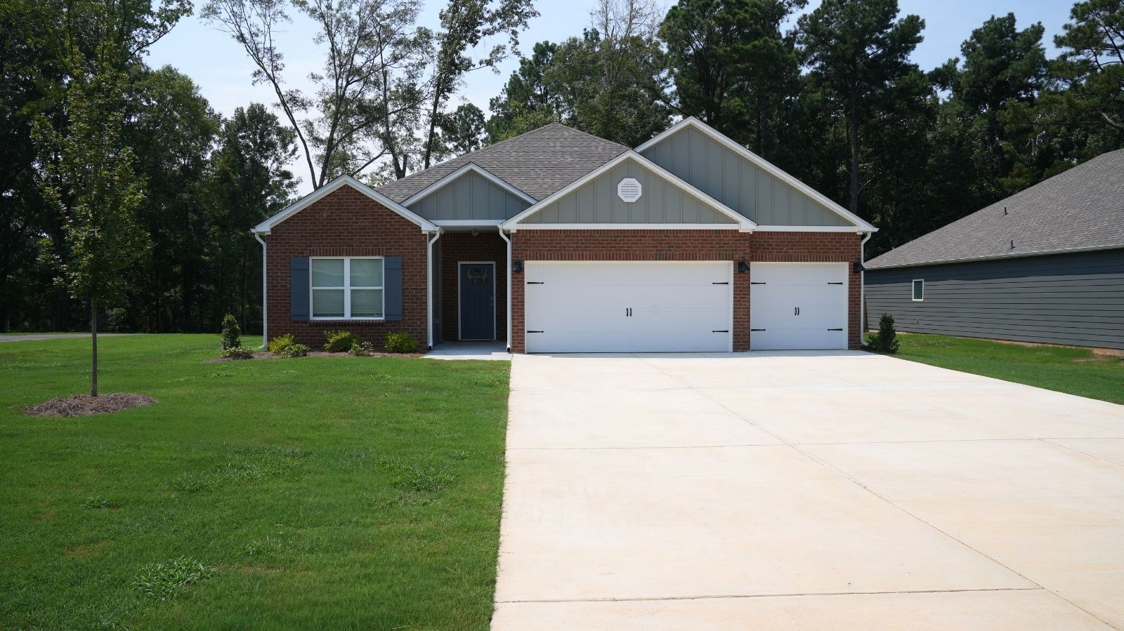 Exterior:Elevation Image 0.