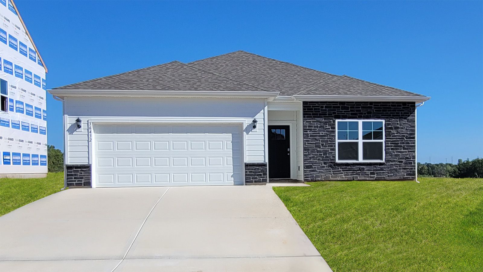 Exterior:Elevation Image 0.