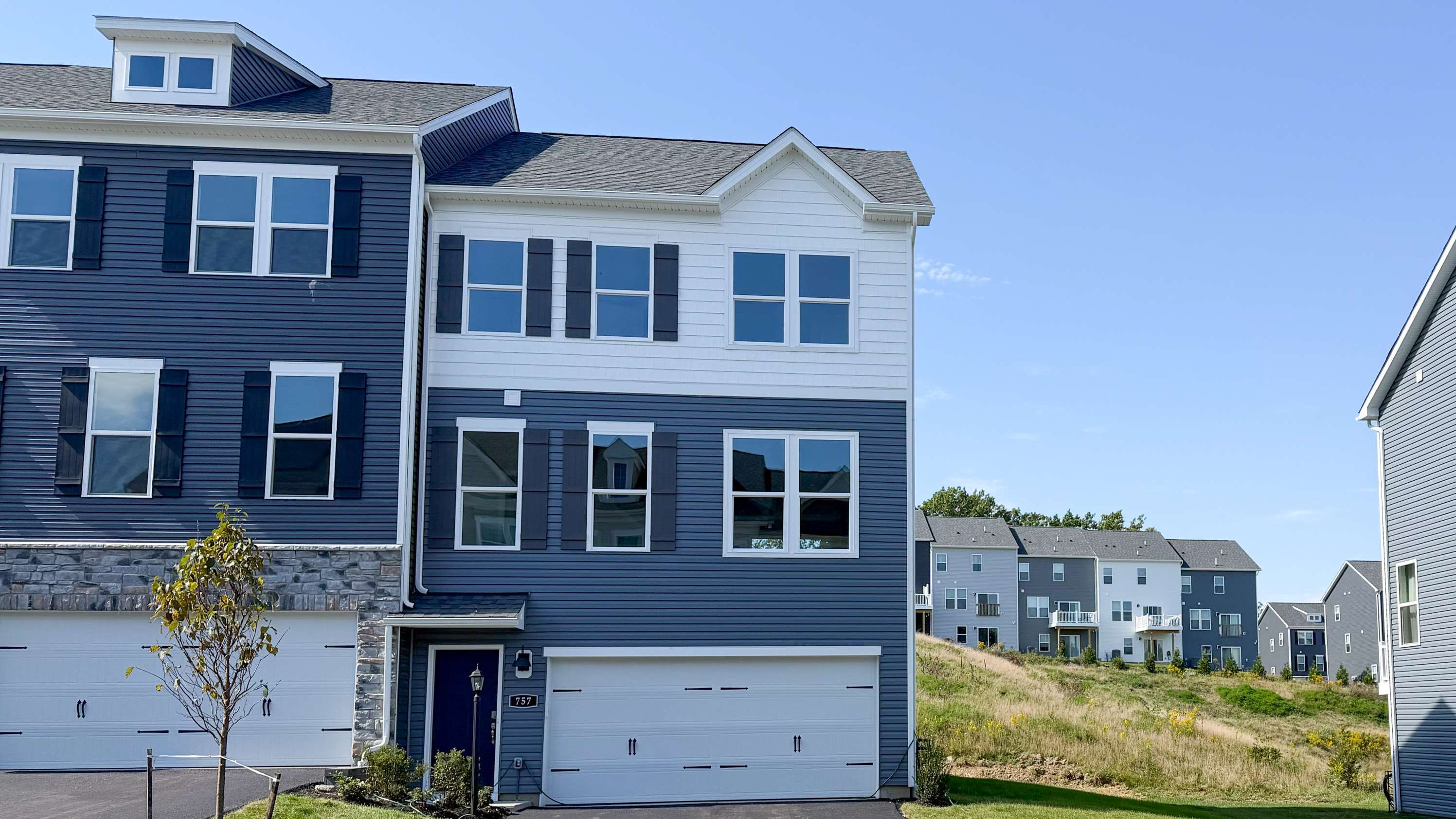Exterior:Elevation Image 0.