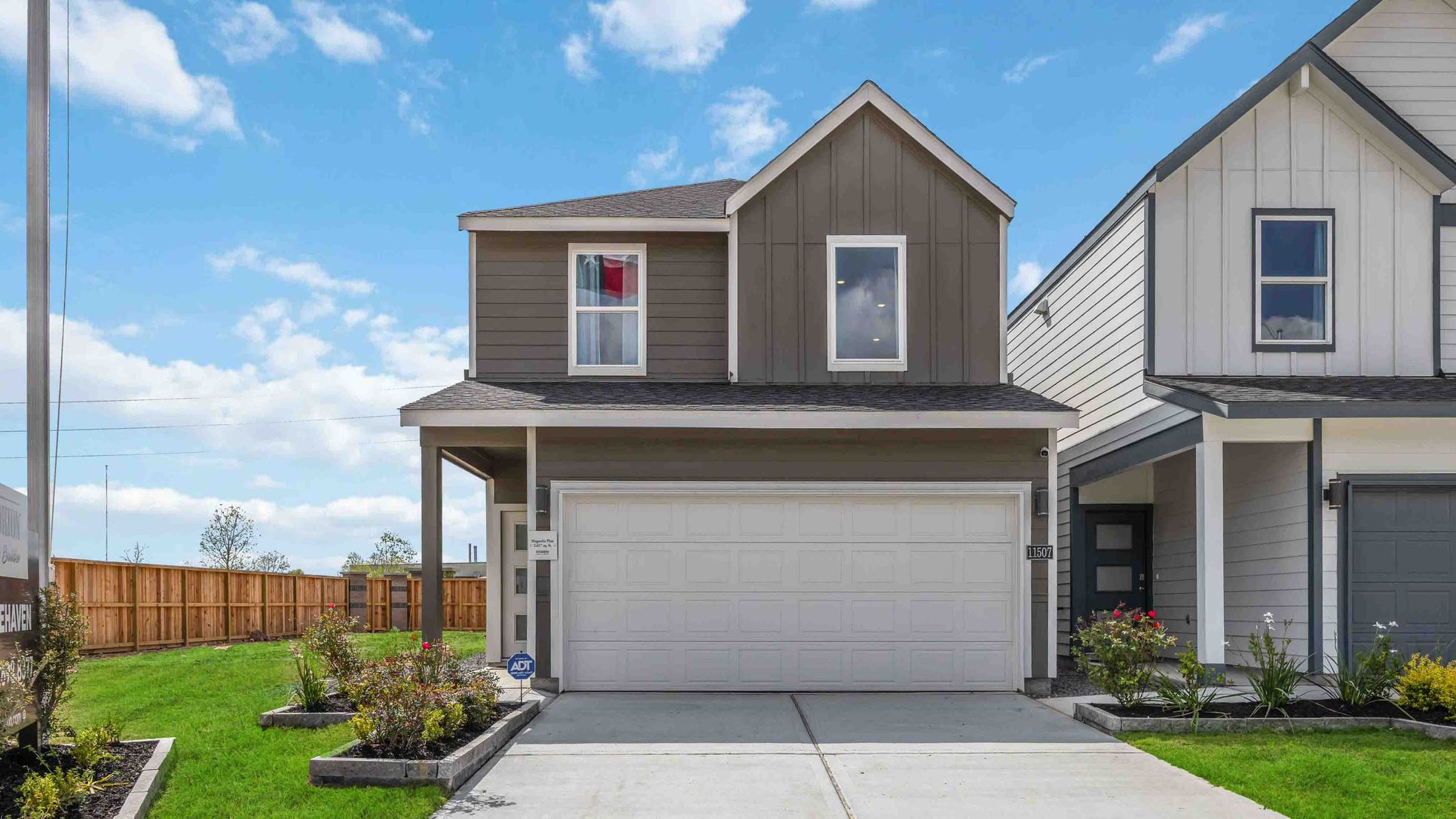 Exterior:Elevation Image 0.