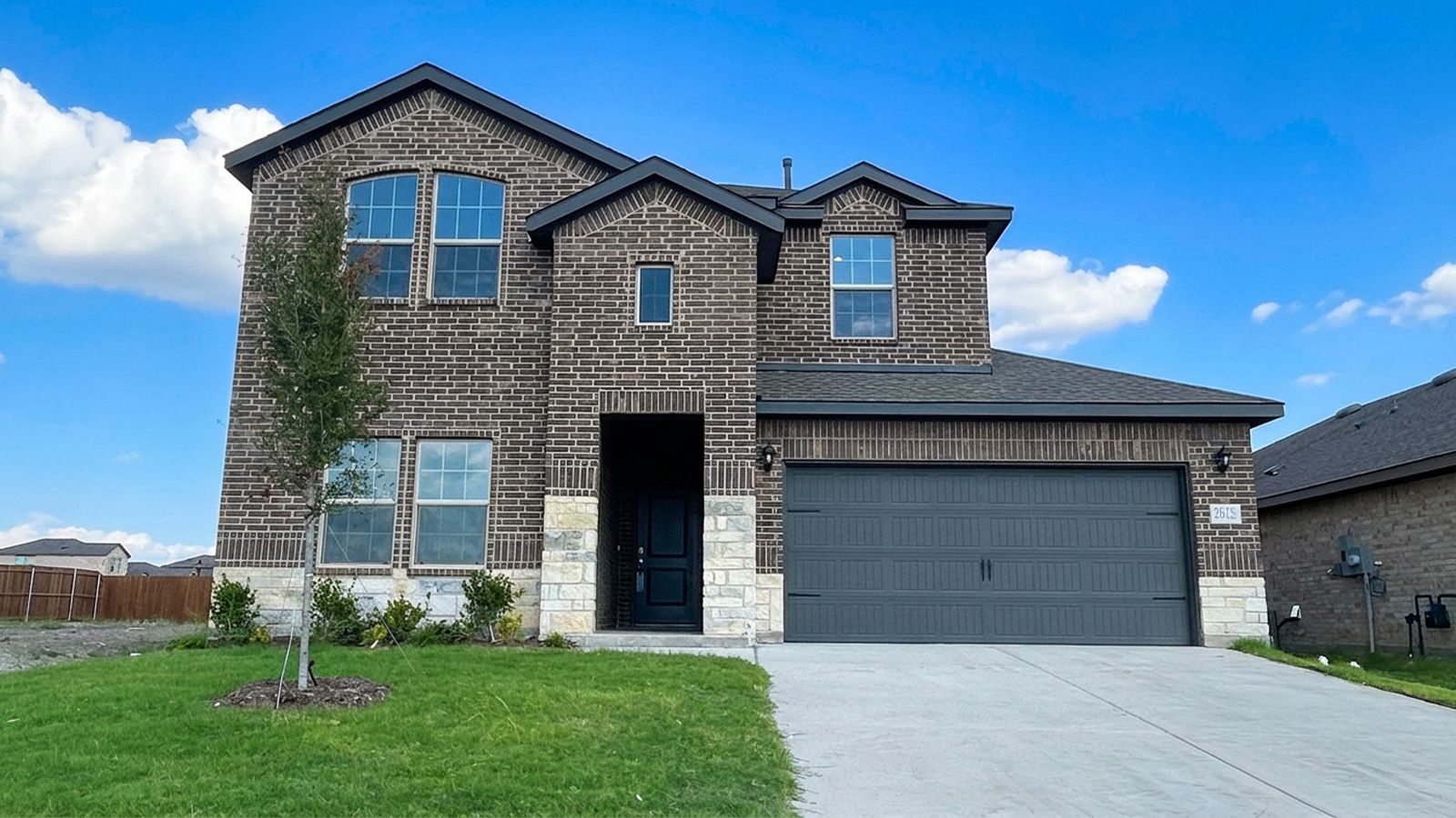 Exterior:Elevation Image 0.