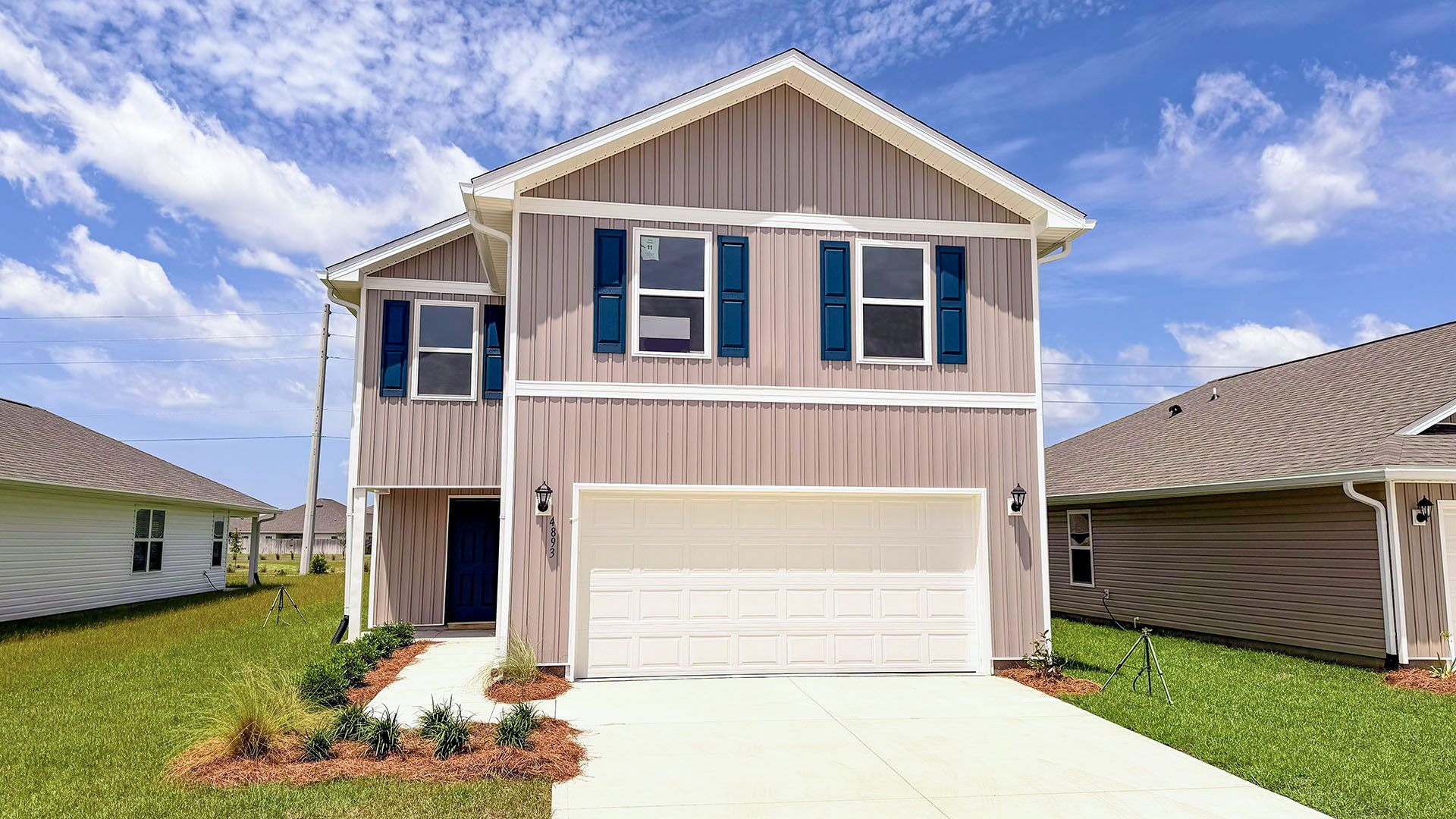 Exterior:Elevation Image 0.