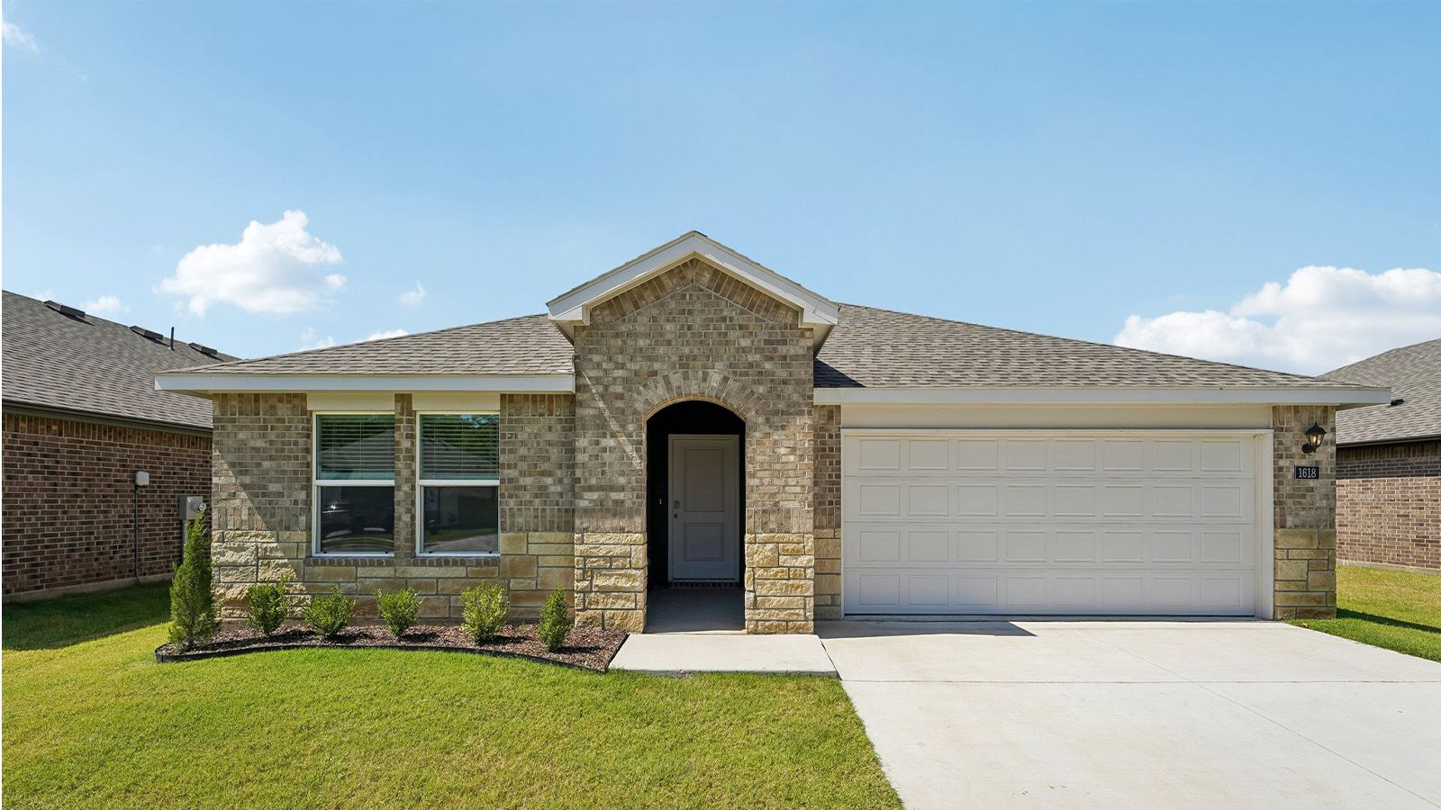 Exterior:Elevation Image 0.