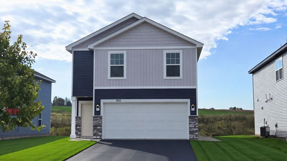 Exterior:Elevation Image 0.