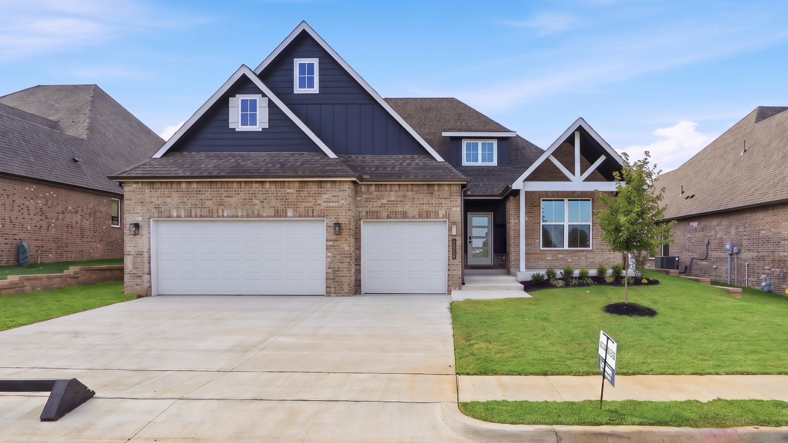 Exterior:Elevation Image 0.