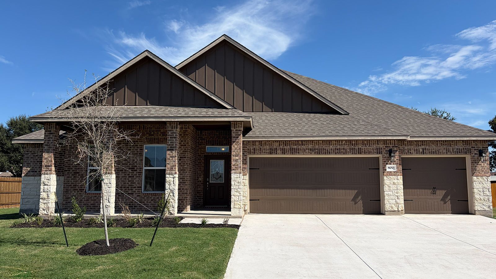 Exterior:Elevation Image 0.