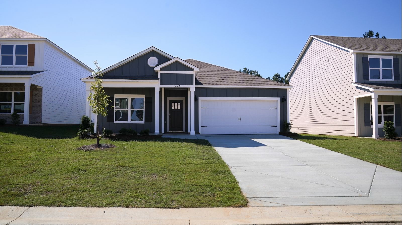 Exterior:Elevation Image 0.