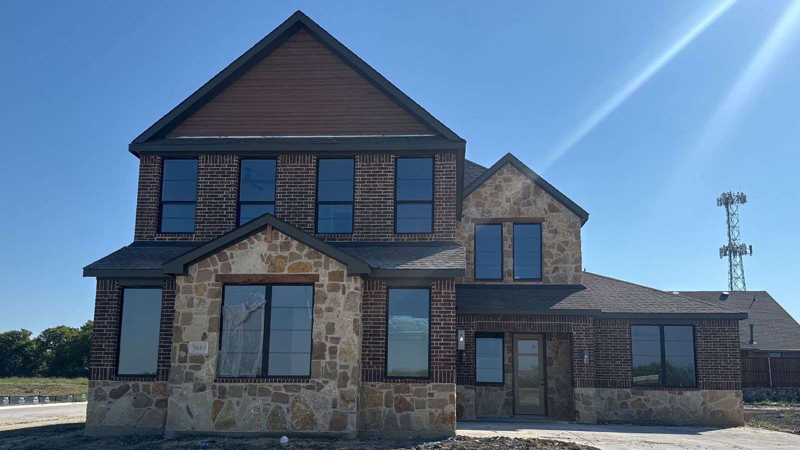Exterior:Elevation Image 0.