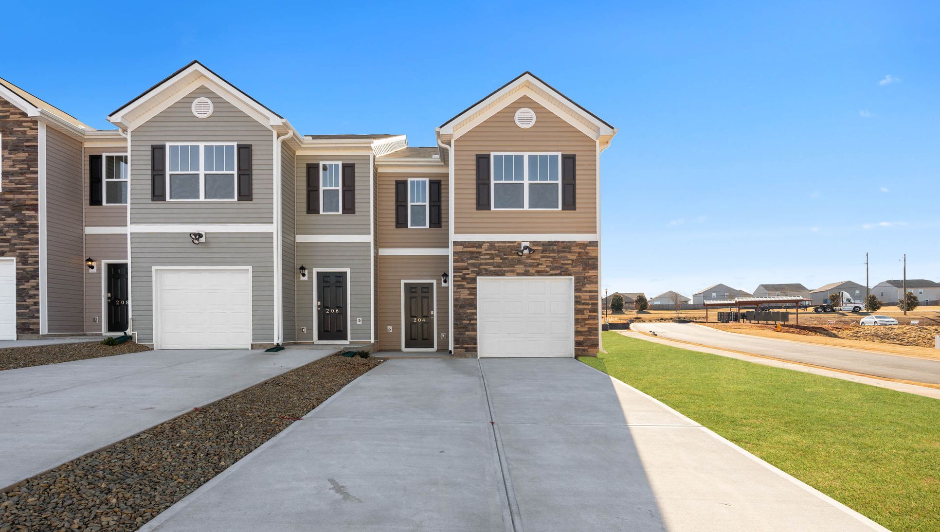 Exterior:Elevation Image 0.