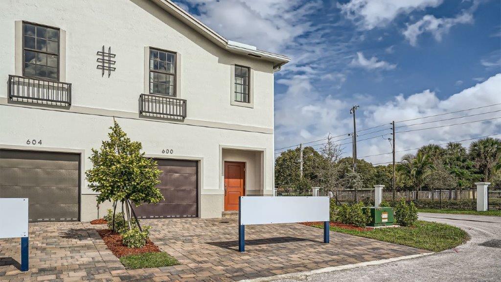 Elevation 0:Plan Elevation.