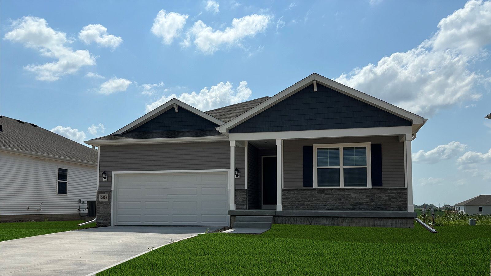 Exterior:Elevation Image 0.