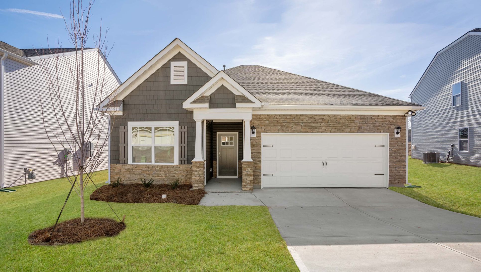 Exterior:Elevation Image 0.