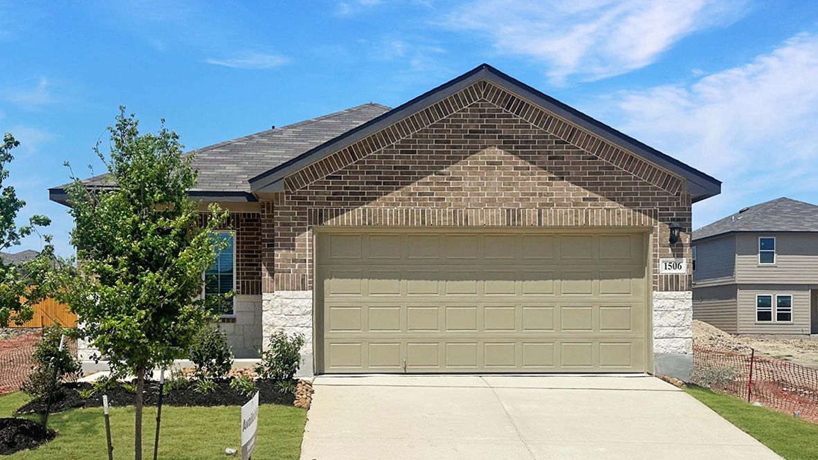 Exterior:Elevation Image 0.