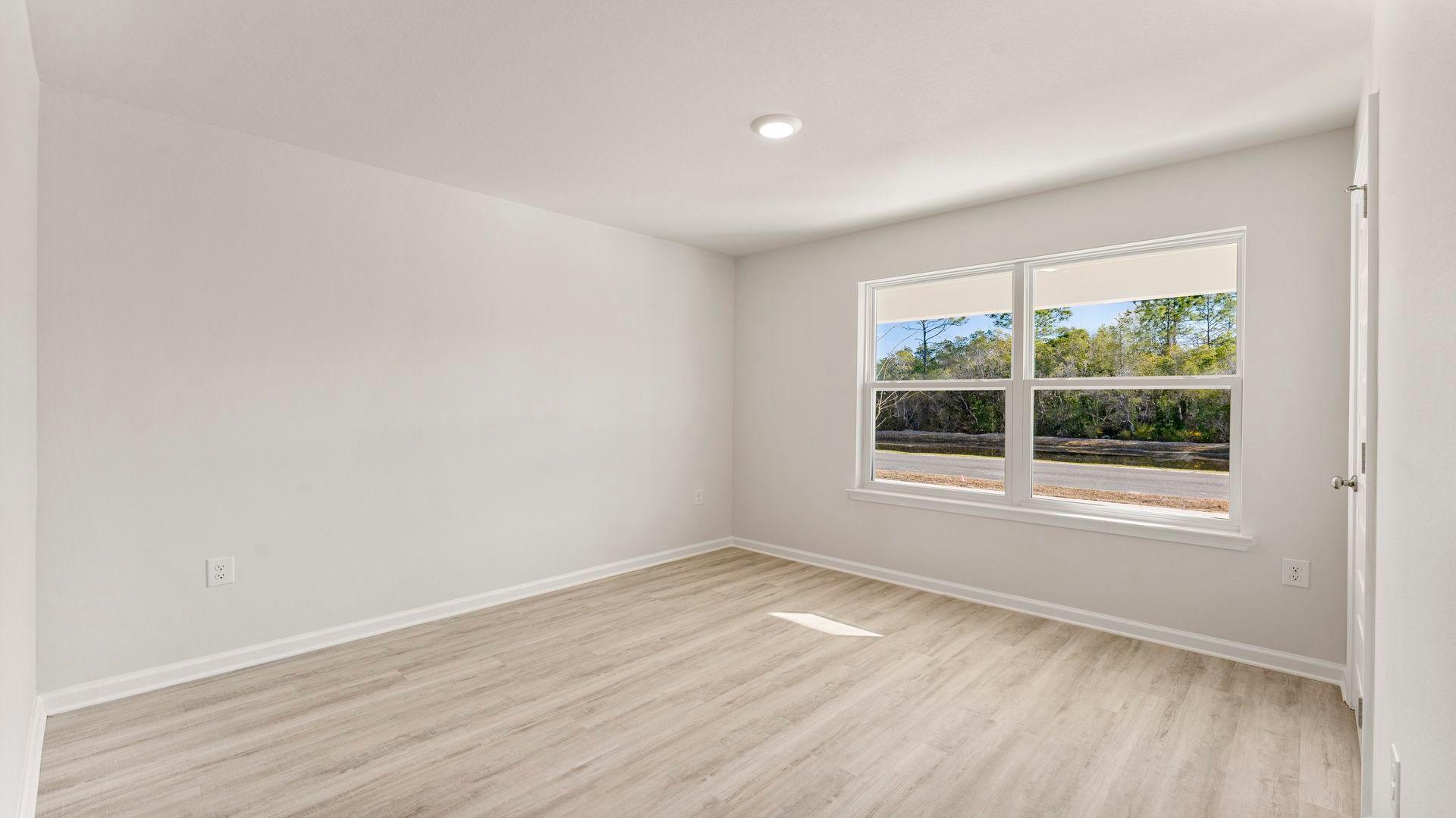 Exterior:Elevation Image 6.