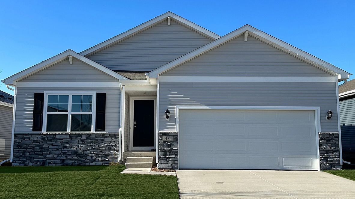 Exterior:Elevation Image 0.