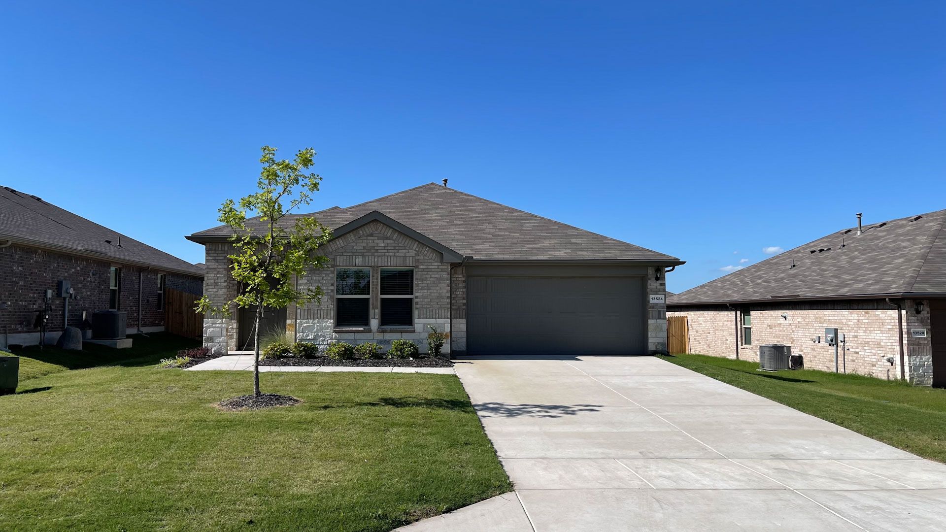 Exterior:Elevation Image 0.