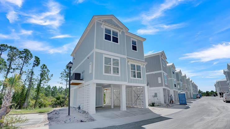 Exterior:Elevation Image 0.