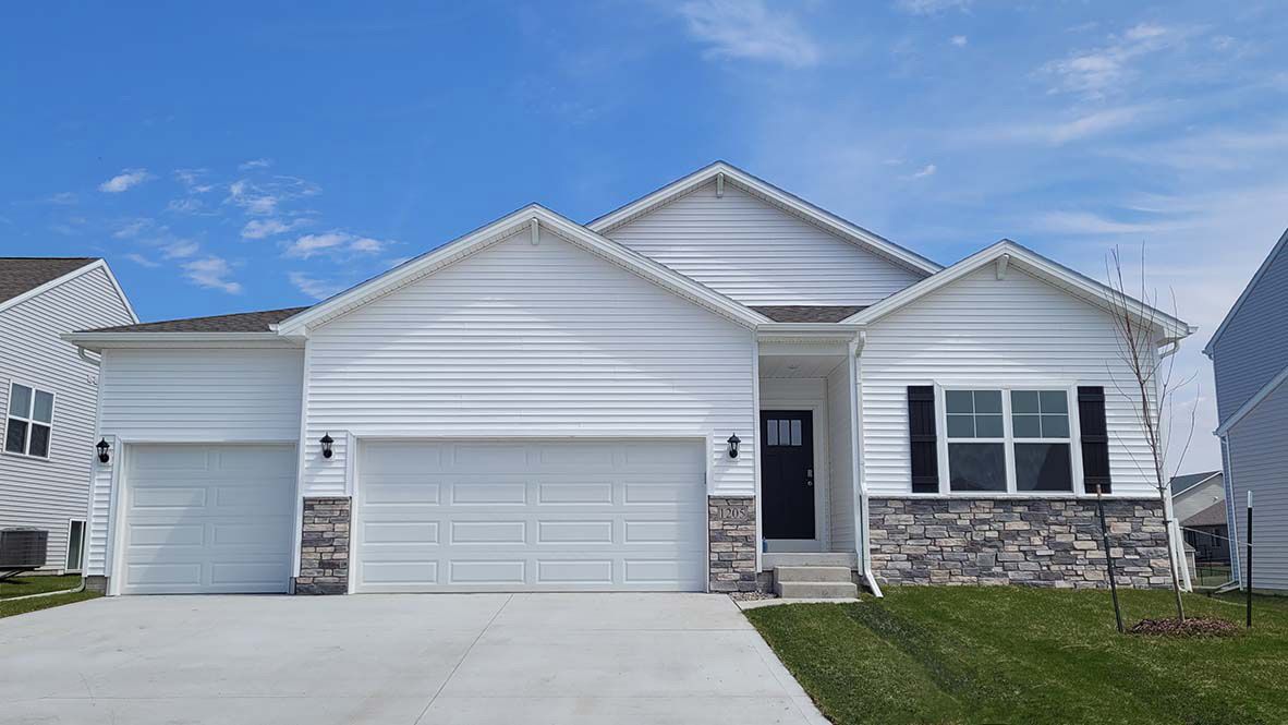 Exterior:Elevation Image 0.