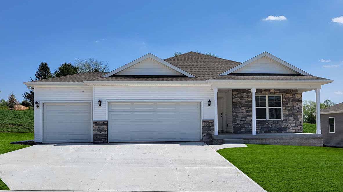 Exterior:Elevation Image 0.