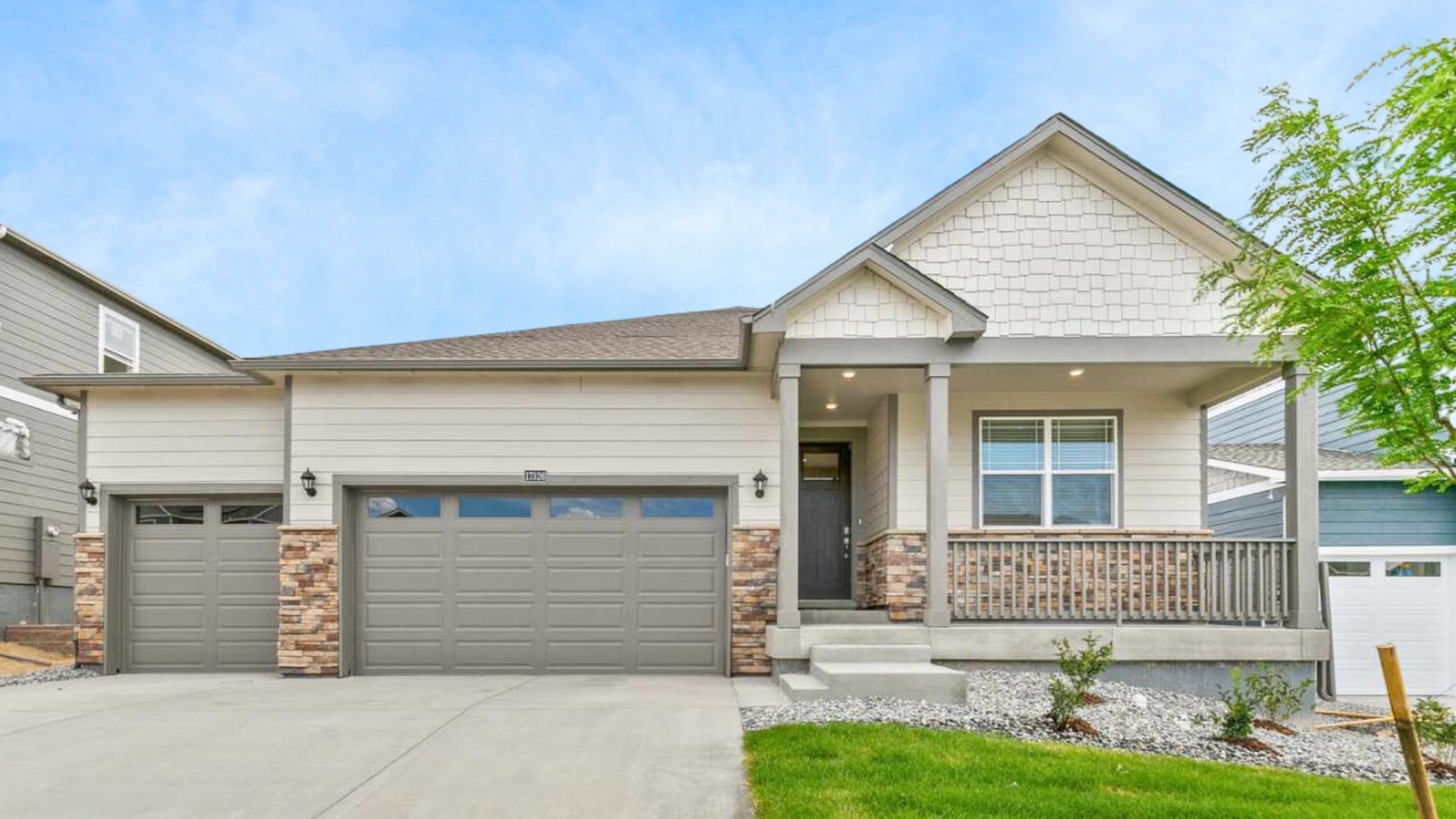 Exterior:Elevation Image 0.
