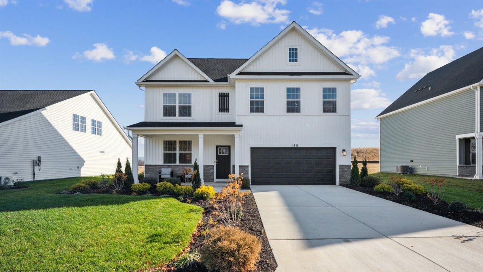 Exterior:Elevation Image 0.