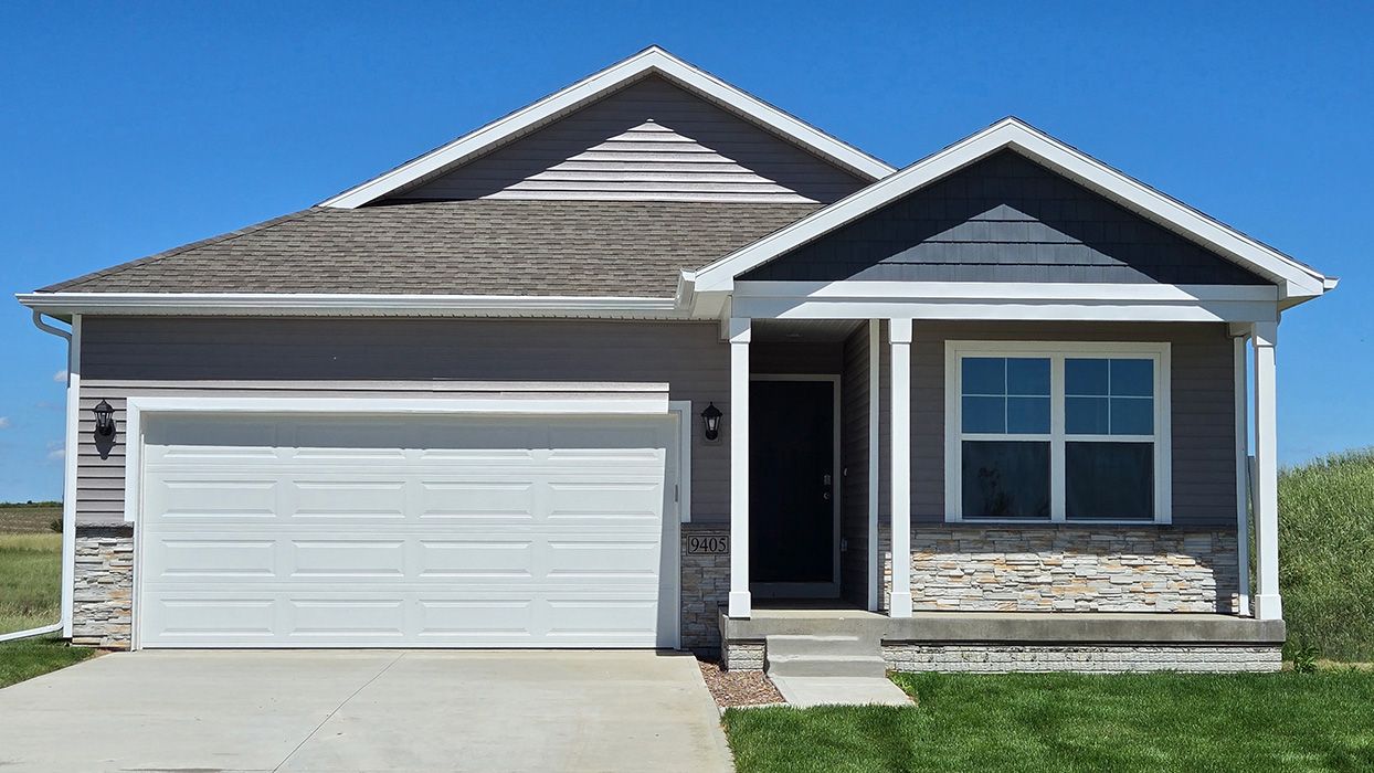 Exterior:Elevation Image 0.