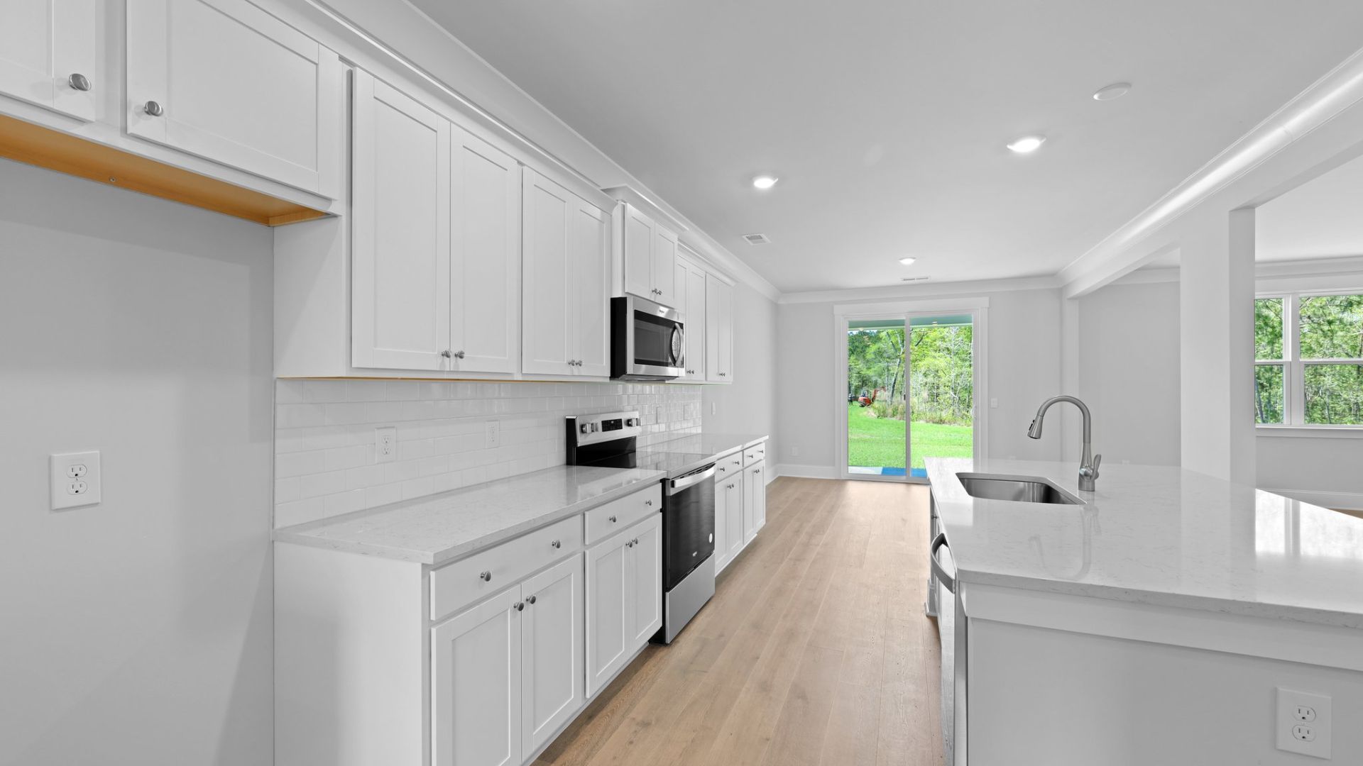 Elevation 4:Plan Elevation.