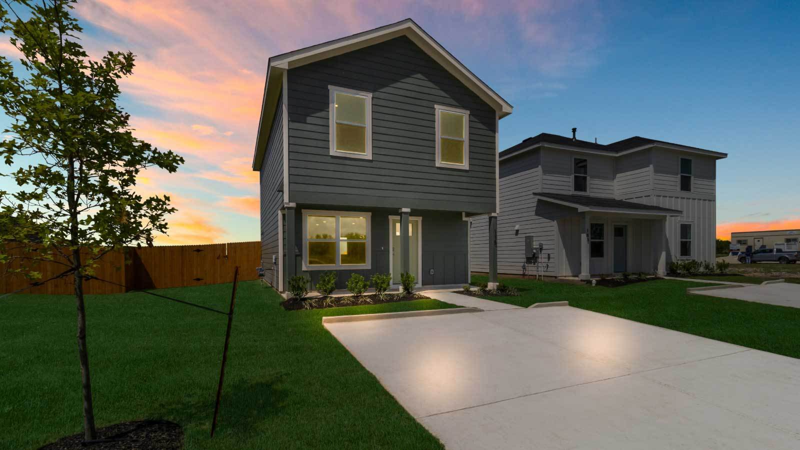 Exterior:Elevation Image 0.