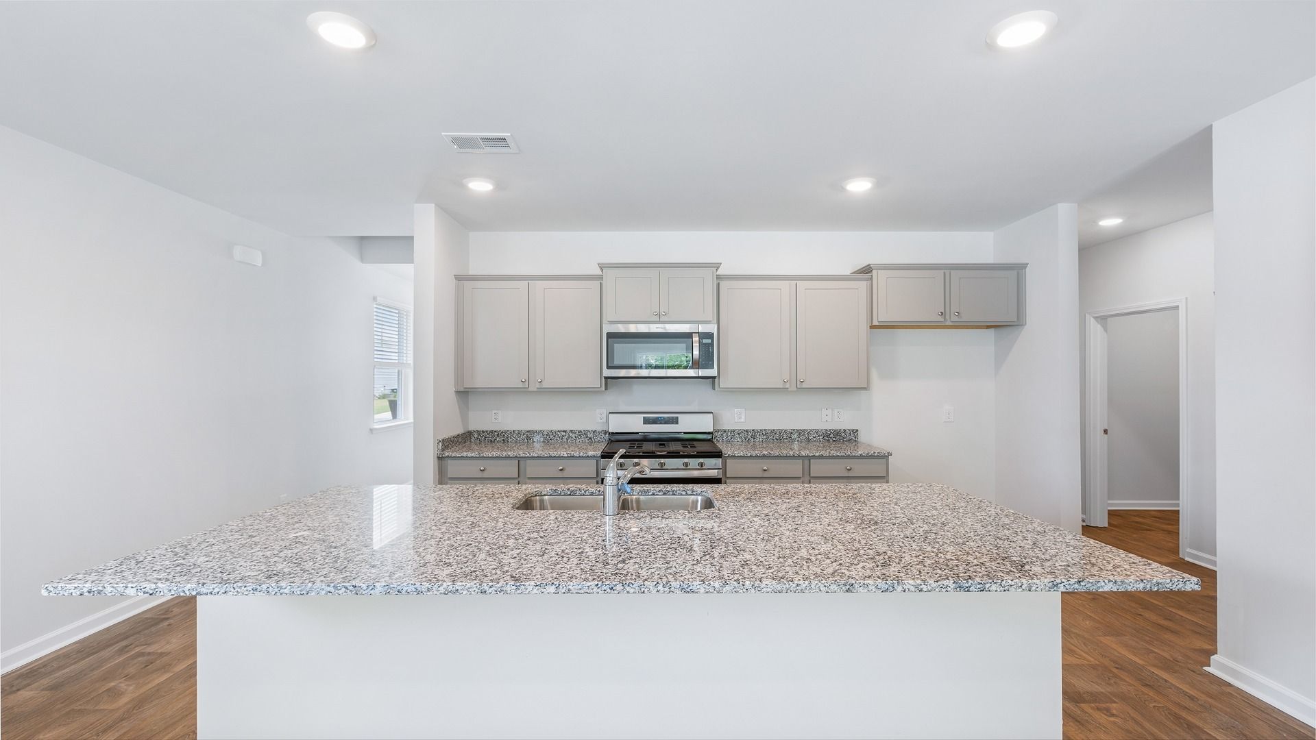 Exterior:Elevation Image 1.