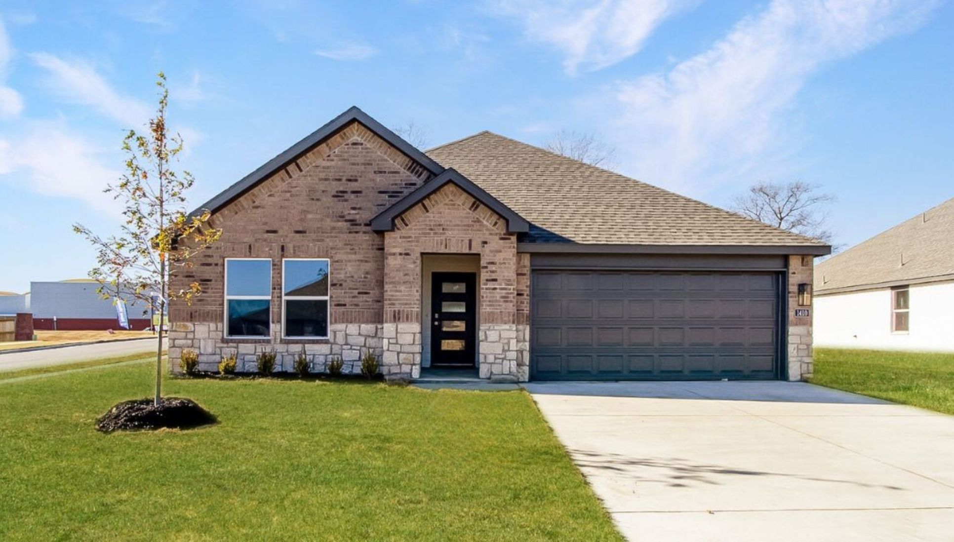 Exterior:Elevation Image 0.
