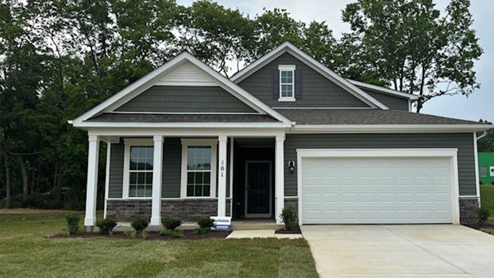 Exterior:Elevation Image 0.