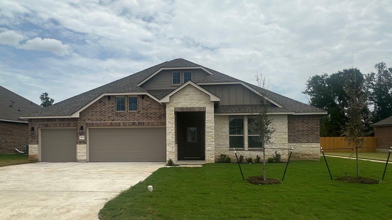 Exterior:Elevation Image 0.