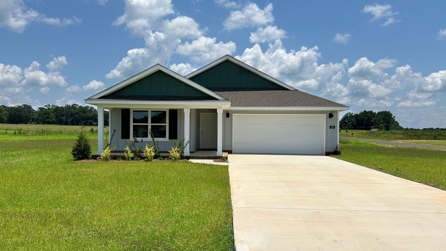 Exterior:Elevation Image 0.