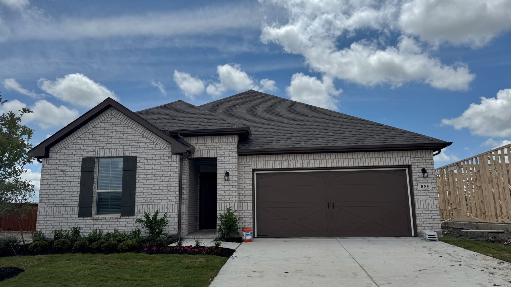 Exterior:Elevation Image 0.