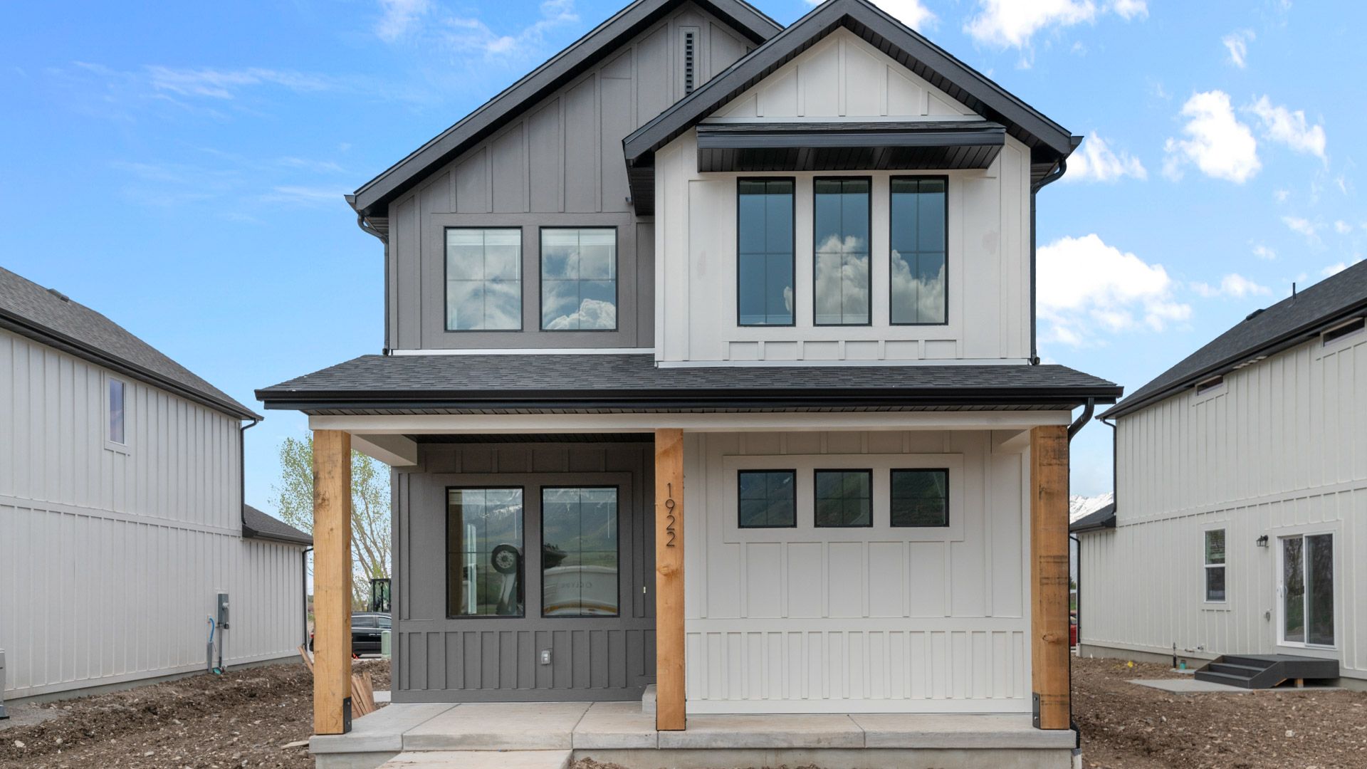 Exterior:Elevation Image 0.